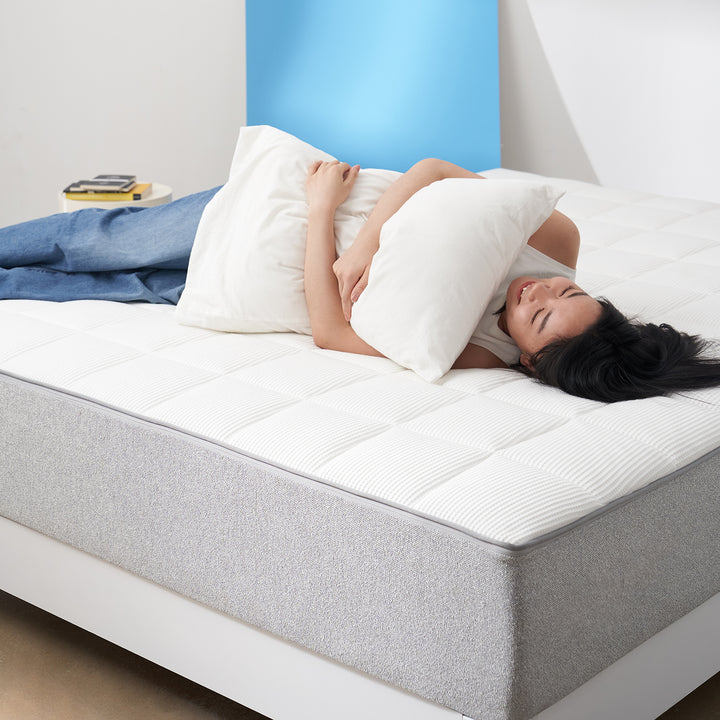 30cm pocket spring gel memory foam mattress bluebox z1 pro in panoramic view.