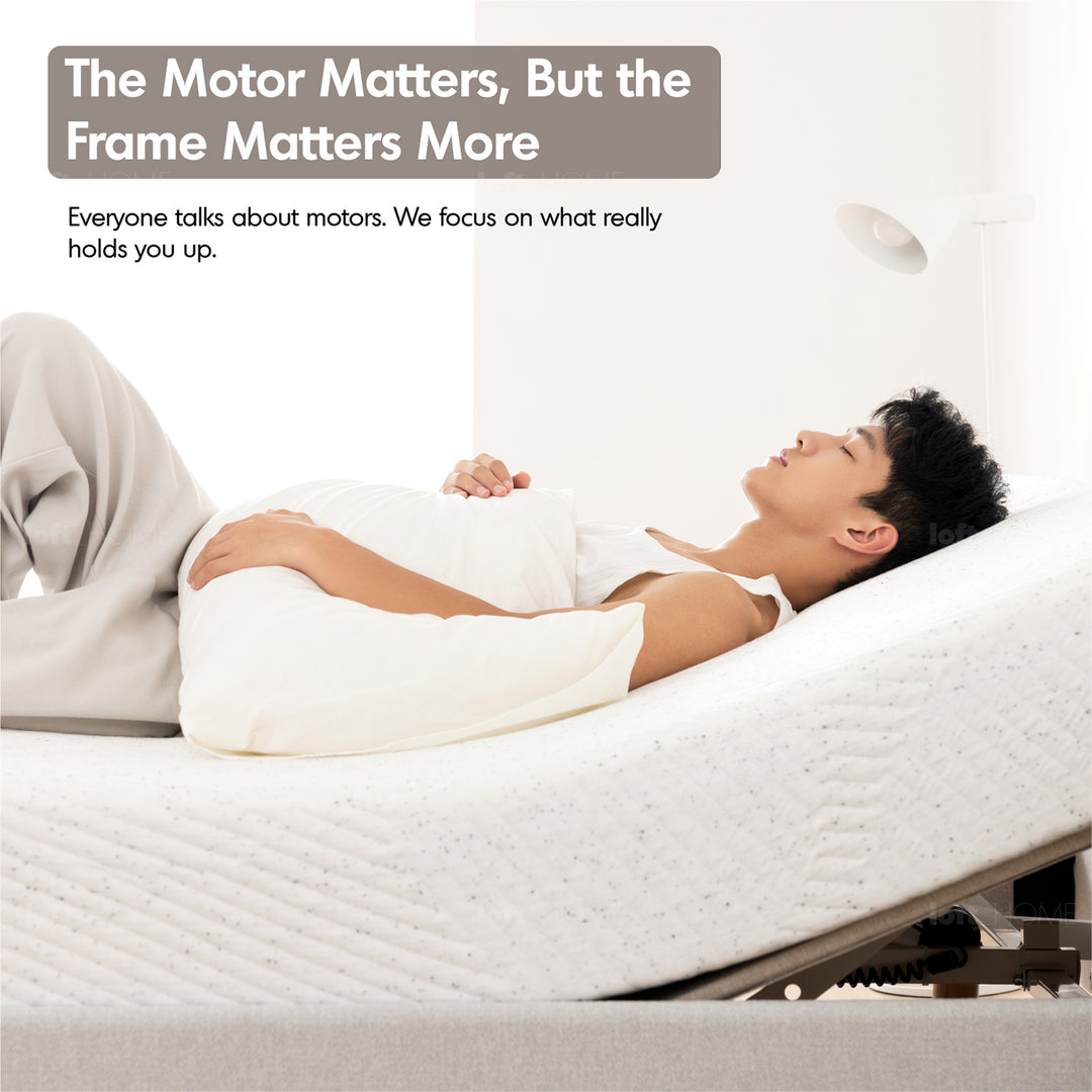 Minimalist metal electric adjustable bed frame with mattress 2in1 set upone layered structure.